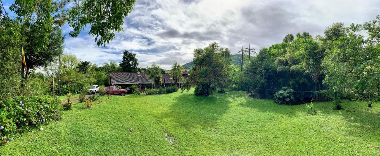 La Acuarela, Posada De La Monita Pereira Exteriér fotografie